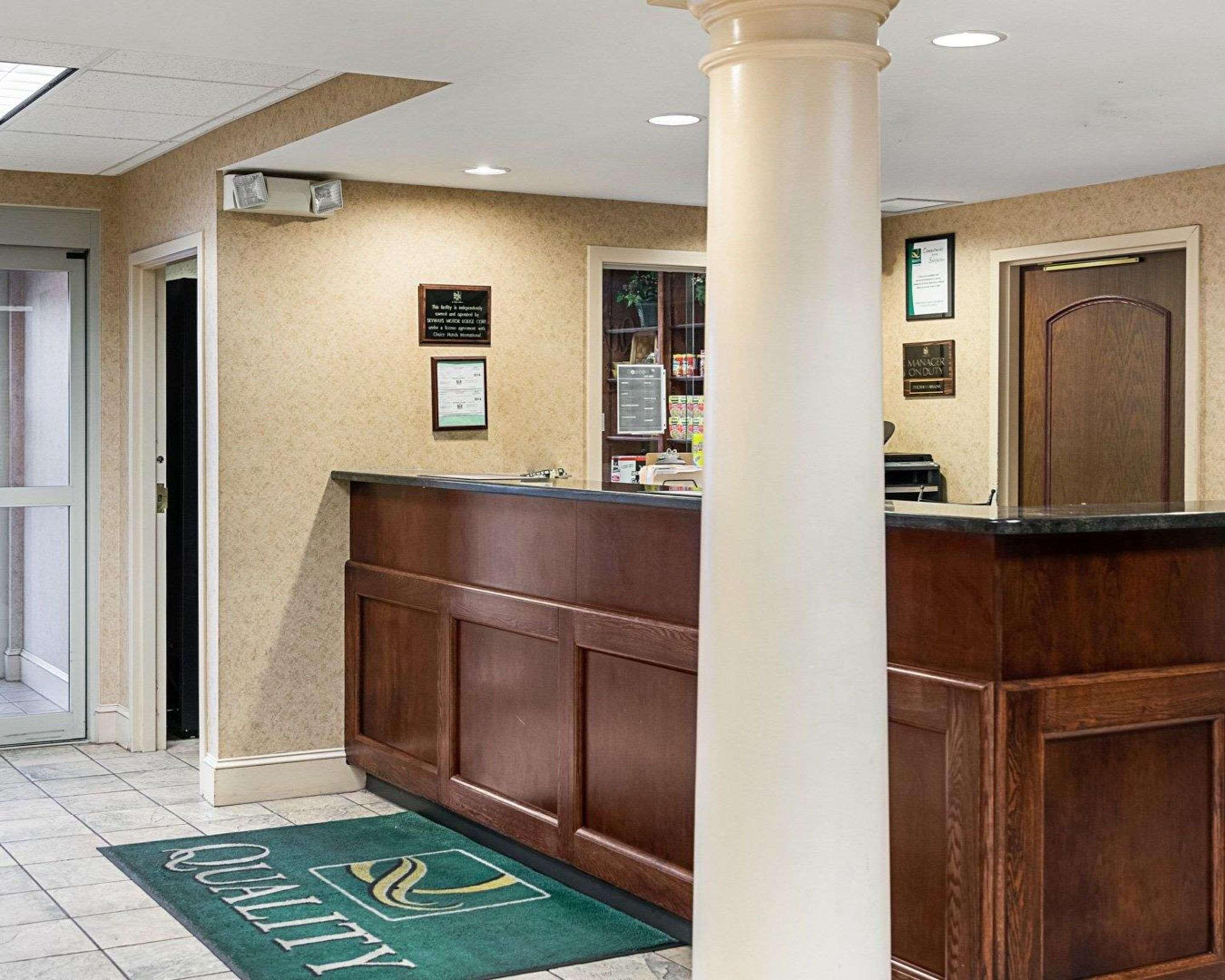 Quality Inn & Suites Skyways Нью-Касл Экстерьер фото